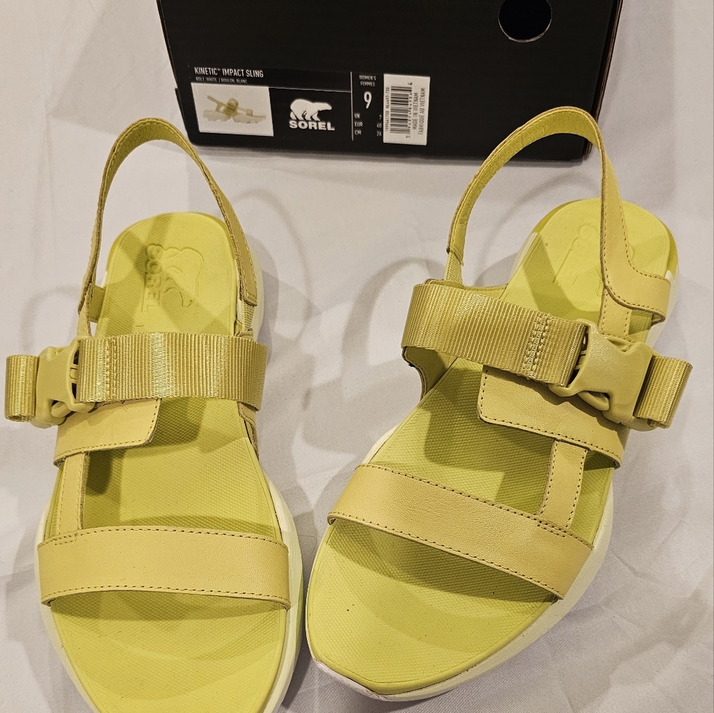 Sorel kinetic impact sling color bolt green with white size 9 new in box to real